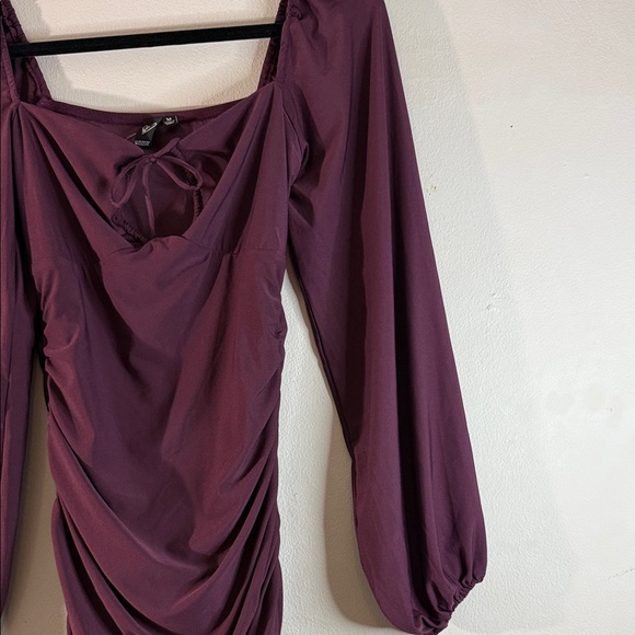 Windsor Burgundy Ruched Bodycon Dress Puff Sleeve - Size M - Picture 4 of 7